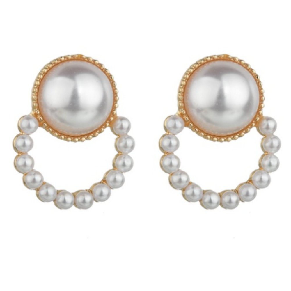 🎀Free Gift🎀 Gold Pearly Studs (New)